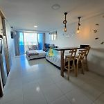 Aparta Estudio con Balcón y Vista
